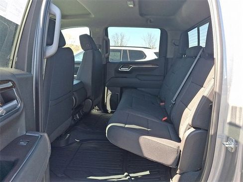 New 2025 GMC Sierra 1500 SLE w/ Preferred Package image 7