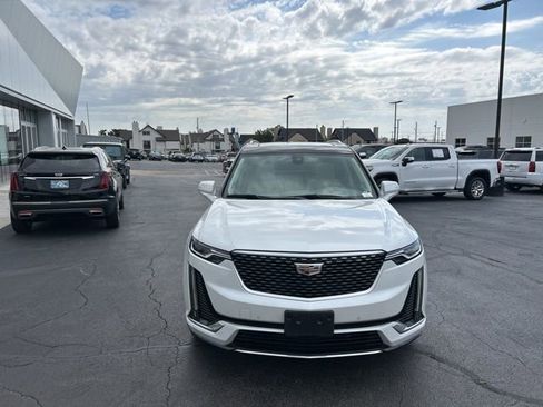 Used 2021 Cadillac XT6 Premium Luxury image 3