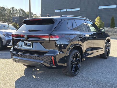 New 2026 Volkswagen Tiguan SE R-Line image 5