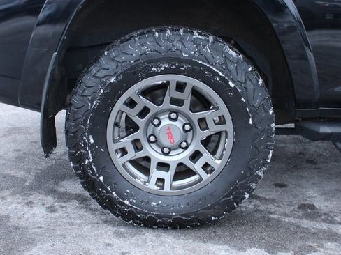 Used 2019 Toyota 4Runner SR5 image 38