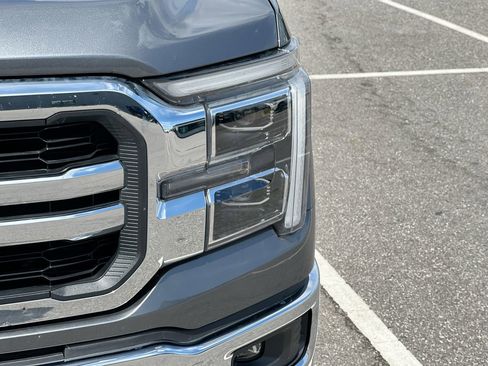 Used 2025 Ford F150 Lariat w/ Equipment Group 502A High AWD/4WD image 9