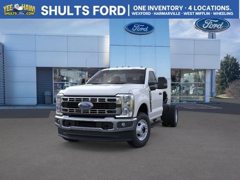 New 2026 Ford F350 XL w/ XL Chrome Package AWD/4WD image 2