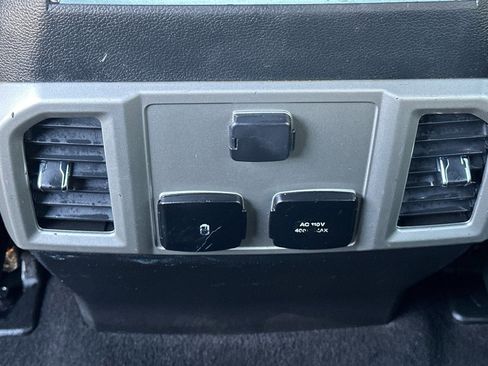 Used 2020 Ford F150 Lariat AWD/4WD image 13