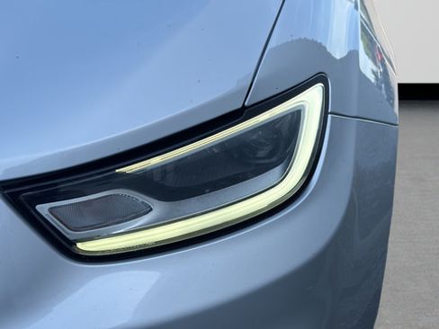 Used 2024 Chrysler Pacifica Touring-L FWD image 33