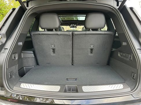 New 2026 Cadillac Vistiq Sport image 14