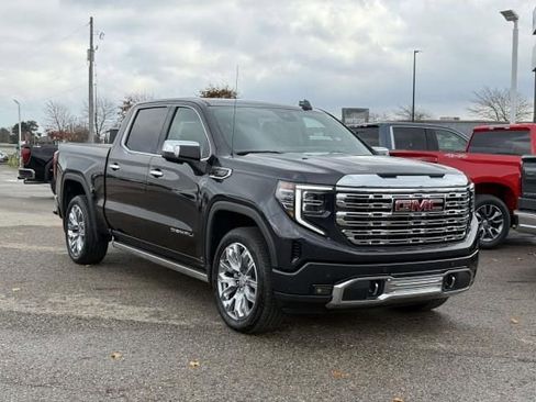 Used 2024 GMC Sierra 1500 Denali AWD/4WD image 4