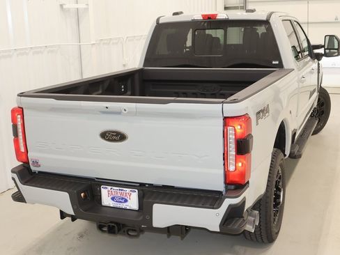 New 2025 Ford F350 Lariat w/ Lariat Ultimate Package image 39