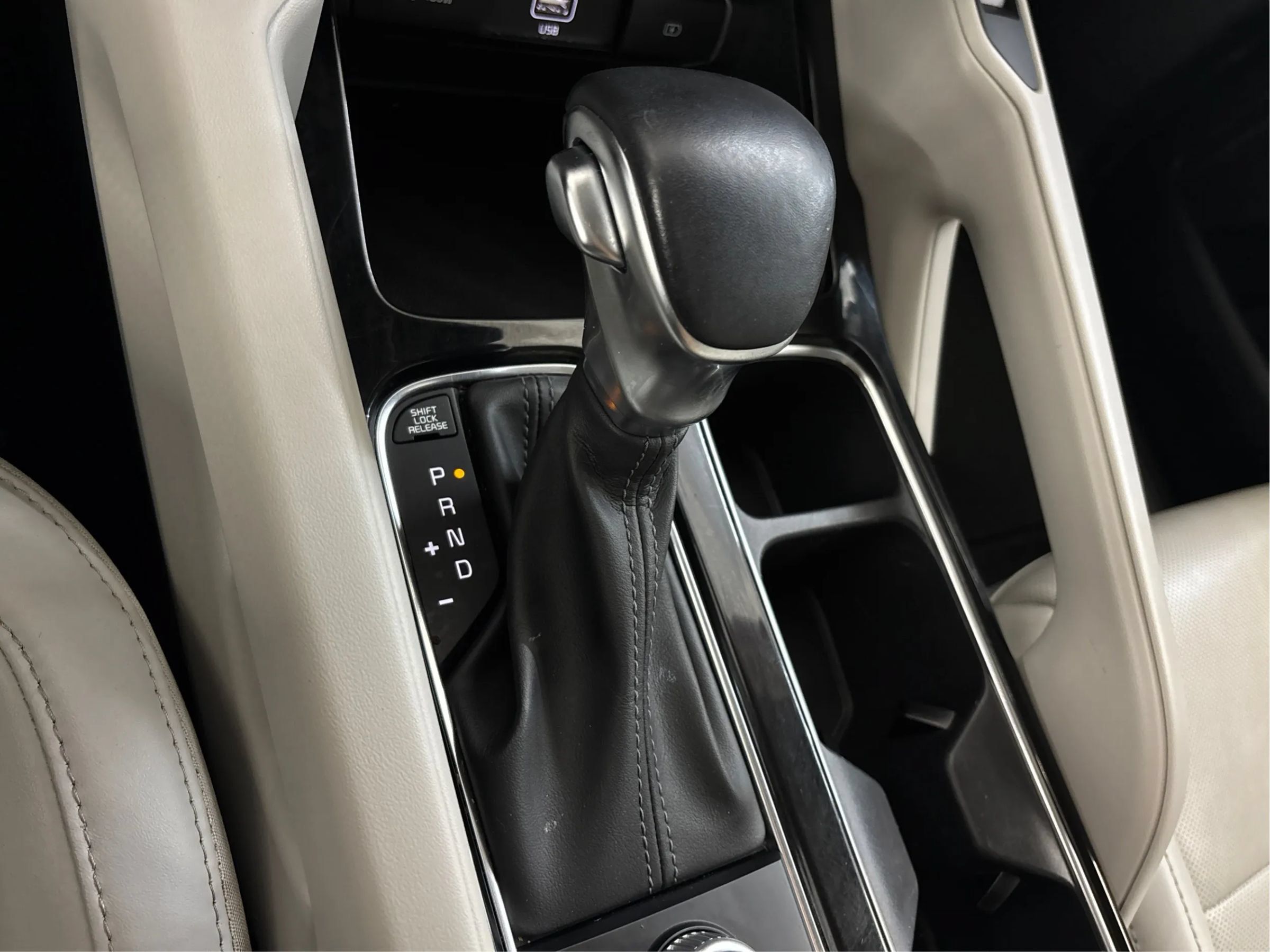 Used 2020 Kia Telluride S FWD image 46