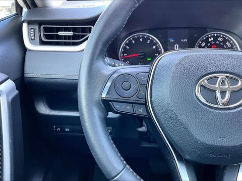 Used 2021 Toyota RAV4 XLE Premium FWD image 24