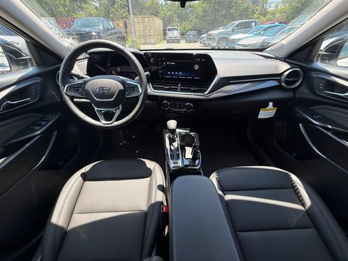 New 2026 Chevrolet Trax ACTIV w/ Sunroof Package FWD image 23