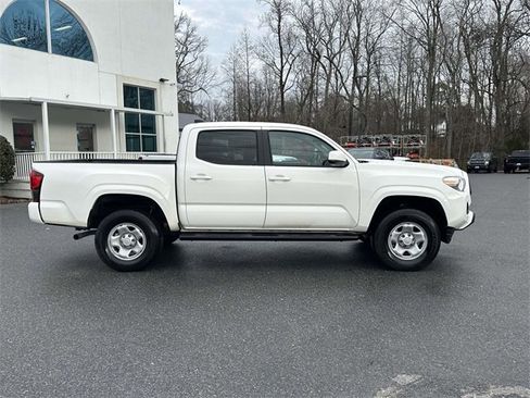 Used 2021 Toyota Tacoma SR image 16