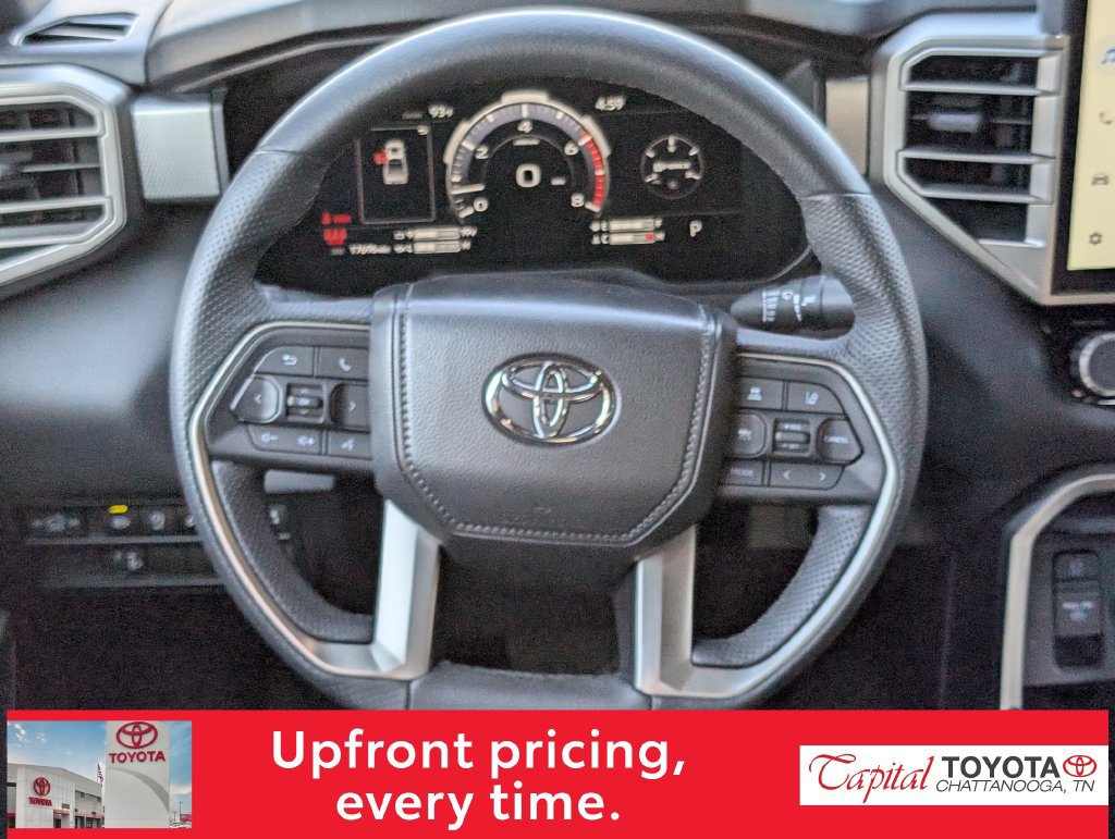 Used 2025 Toyota Tundra Limited AWD/4WD image 14