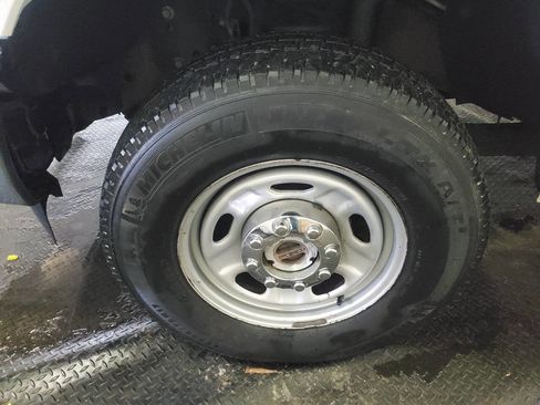 Used 2014 Ford F250 XL w/ XL Value Package image 16