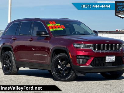 Used 2023 Jeep Grand Cherokee Laredo