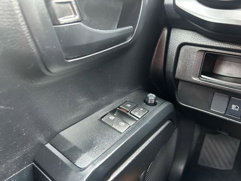 Used 2019 Toyota Tacoma SR RWD image 16