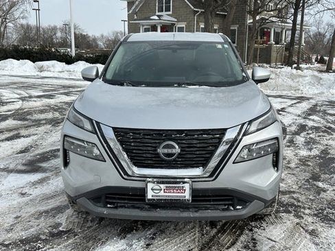 Certified 2023 Nissan Rogue SV image 2