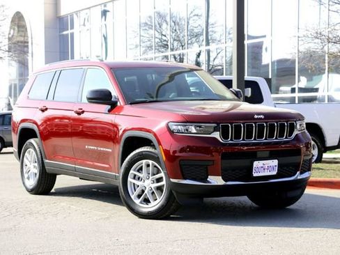 New 2025 Jeep Grand Cherokee L Laredo image 1