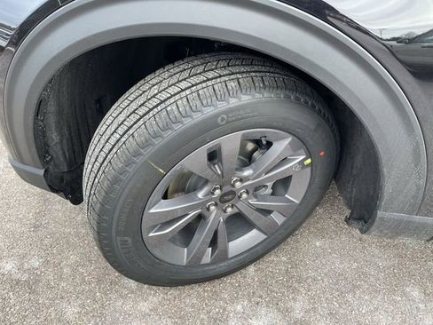 New 2026 Ford Explorer Active w/ Active Comfort Package image 11