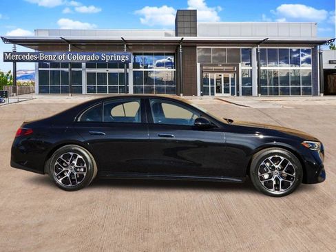 New 2025 Mercedes-Benz E 350 4MATIC Sedan image 4