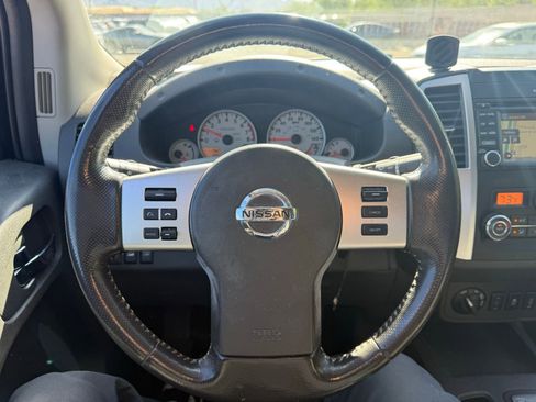 Used 2018 Nissan Frontier PRO-4X image 18