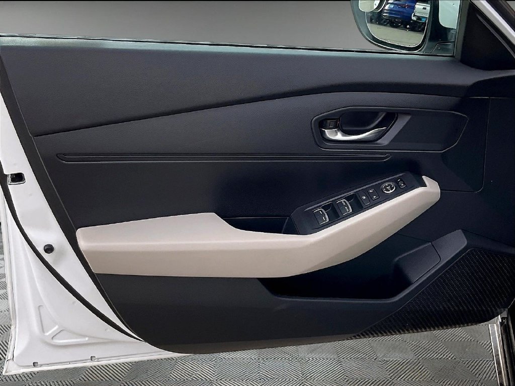Used 2024 Honda Accord LX image 9
