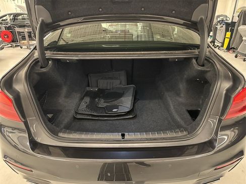 Used 2018 BMW 530i xDrive image 26