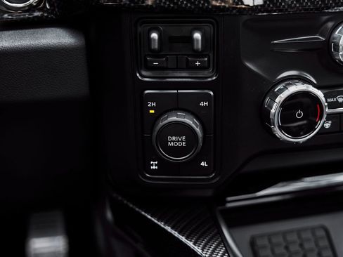Used 2026 Ford F250 Lariat w/ Black Appearance Package AWD/4WD image 82
