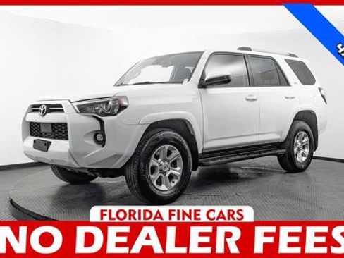 Used 2024 Toyota 4Runner SR5 AWD/4WD image 1