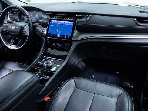 Used 2022 Jeep Grand Cherokee L Limited image 24