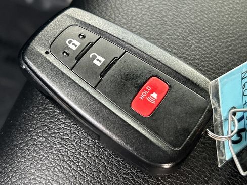 Used 2022 Toyota 4Runner TRD Off-Road Premium AWD/4WD image 32