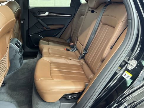 Used 2019 Audi Q5 2.0T Premium Plus w/ Premium Plus Package AWD/4WD image 30