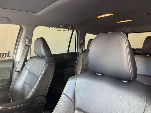 Used 2022 Honda Pilot Special Edition image 2