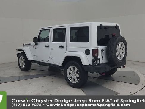 Used 2015 Jeep Wrangler Unlimited Rubicon image 11