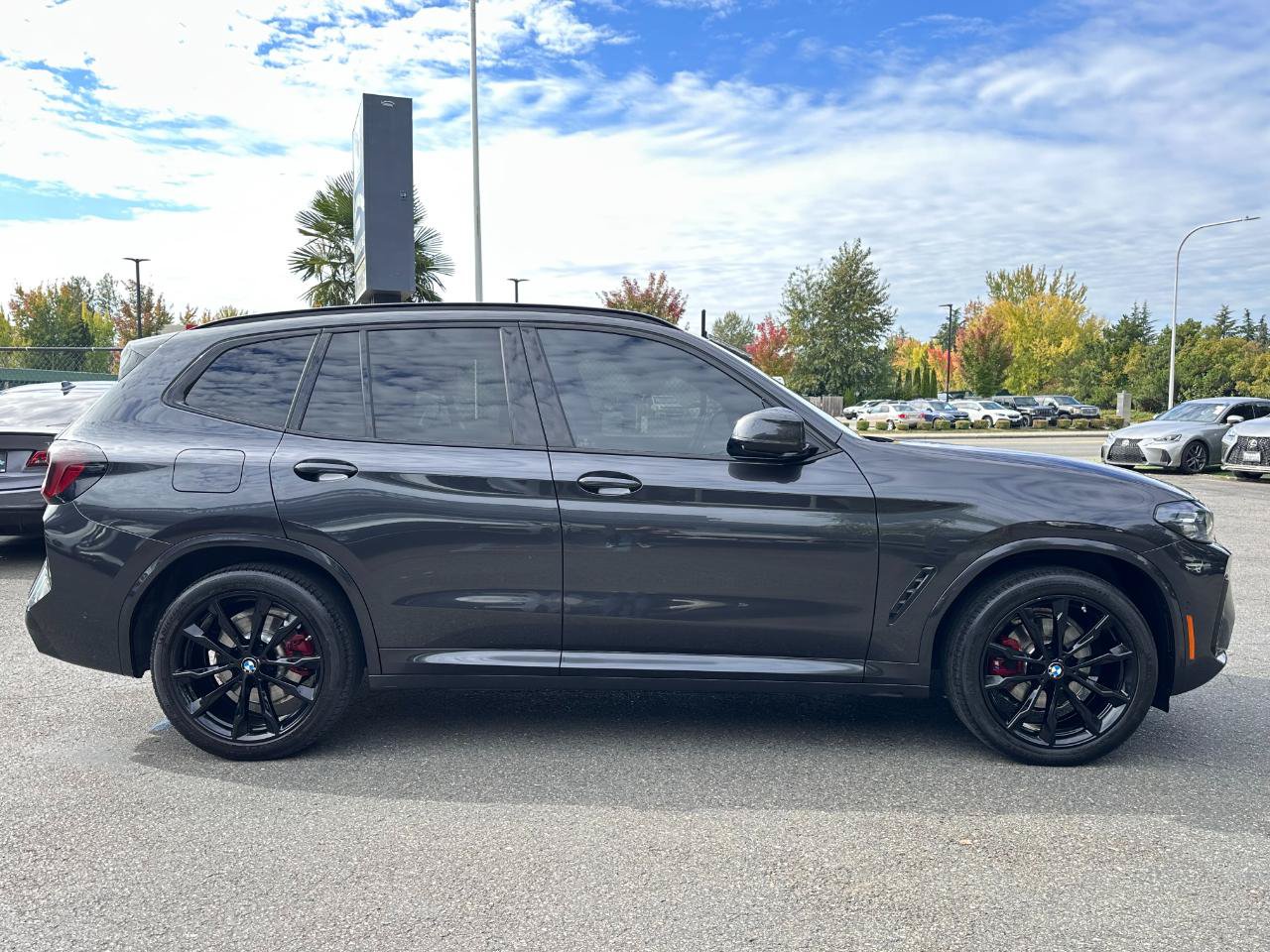 Used 2023 BMW X3 xDrive30i w/ M Sport Package AWD/4WD image 8