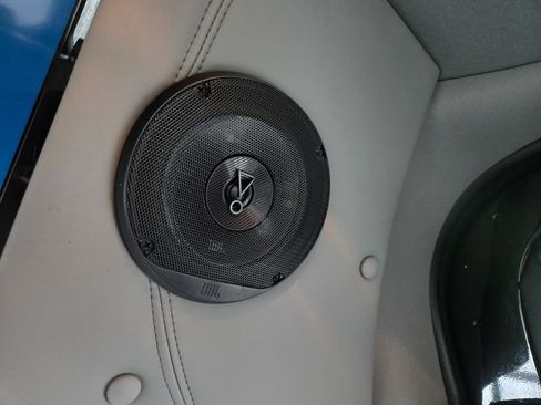 Used 2024 Mercedes-Benz Sprinter 2500 image 7