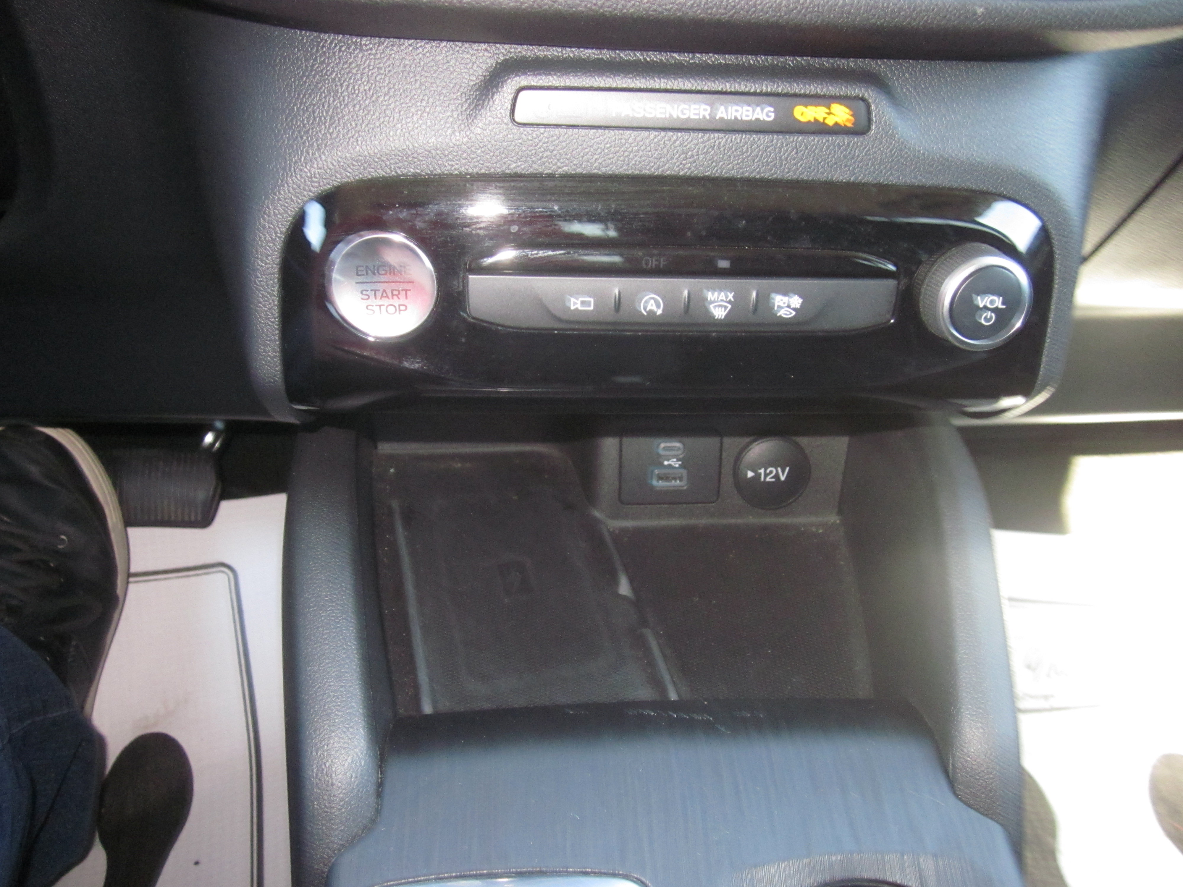 Used 2023 Ford Escape Active w/ Tech Pack #2 AWD/4WD image 16