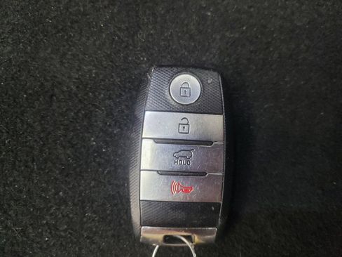 Used 2018 Kia Sorento SX AWD/4WD image 32