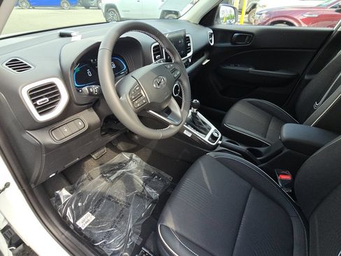 New 2026 Hyundai Venue SEL FWD image 16