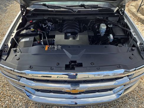 Used 2018 Chevrolet Silverado 1500 LT w/ All Star Edition image 14