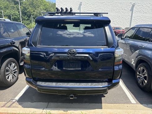 Used 2023 Toyota 4Runner TRD Off-Road Premium w/ Moonroof Package AWD/4WD image 8