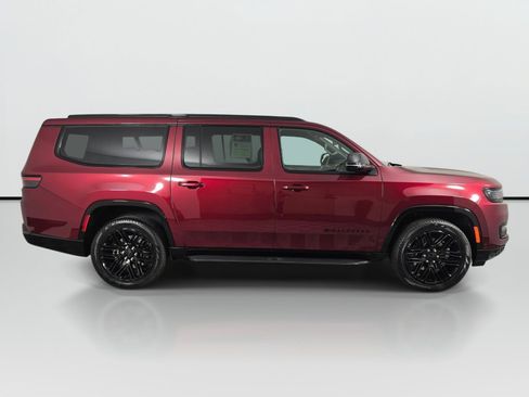 New 2025 Jeep Wagoneer L Series II w/ HD Trailer Tow Package w/25F AWD/4WD image 3