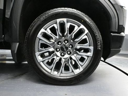 Used 2024 GMC Sierra 1500 Denali Ultimate AWD/4WD image 18