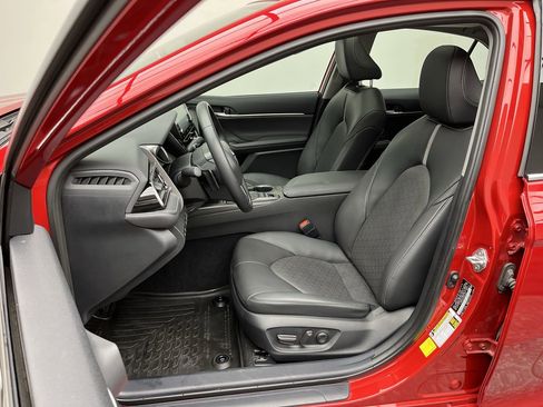 Used 2024 Toyota Camry XSE w/ Navigation Package image 11