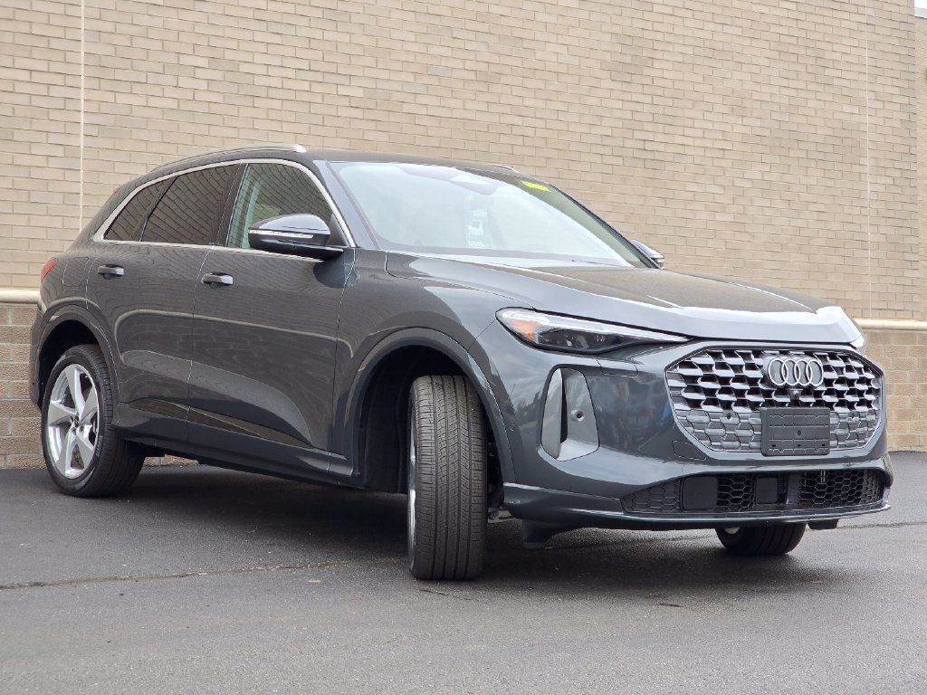 Certified 2025 Audi Q5 Premium Plus w/ Premium Plus AWD/4WD image 28
