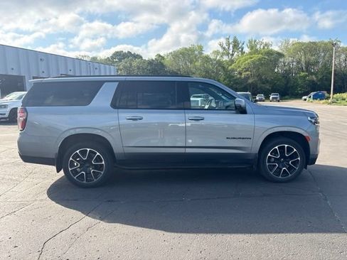 Used 2024 Chevrolet Suburban RST w/ Luxury Package AWD/4WD image 14