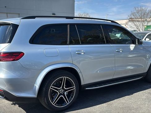Certified 2025 Mercedes-Benz GLS 450 4MATIC image 4