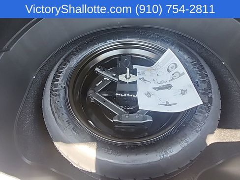 Used 2015 Jeep Cherokee Limited AWD/4WD image 28