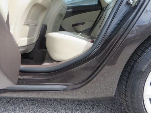 Used 2014 Buick Verano FWD image 29