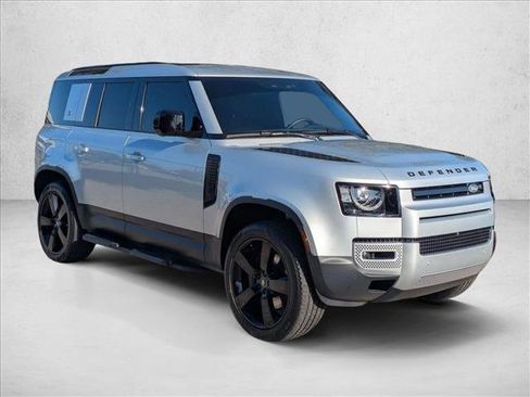 Used 2024 Land Rover Defender 110 S image 3