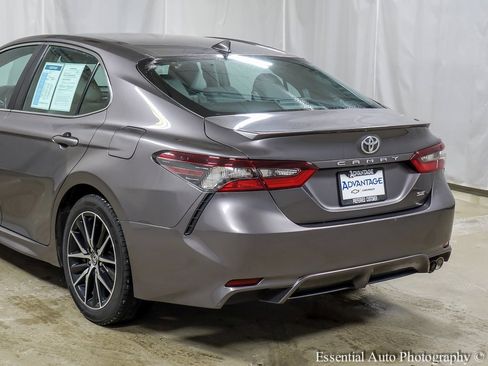 Used 2024 Toyota Camry SE image 7
